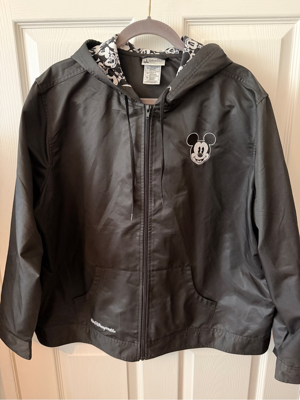 NWOT Genuine Parks Only Black Mickey Mouse Hooded Raincoat w Printed Hood XL